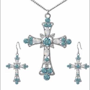 🔥🔥 $10 or 2/$15 🔥🔥  Necklace set